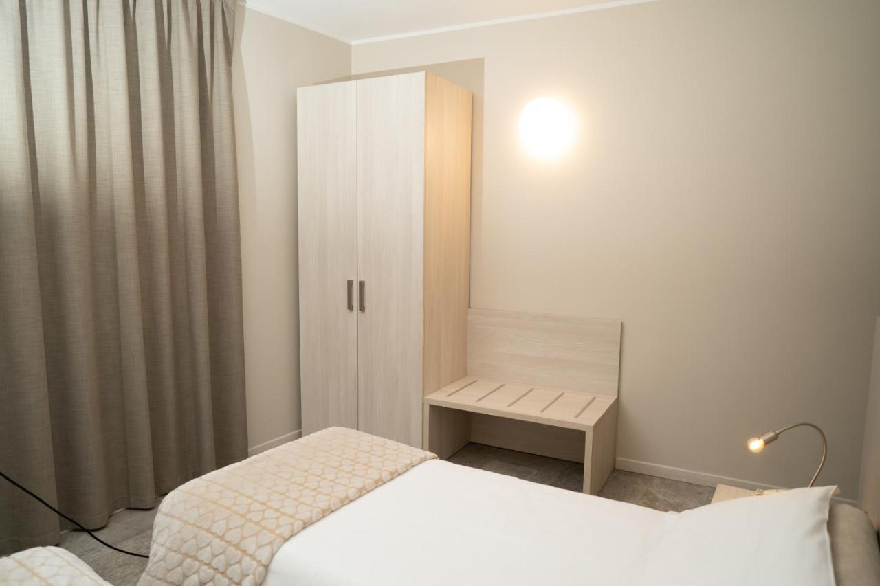 Hotel Europa ดอสโซบัวโน ภายนอก รูปภาพ
