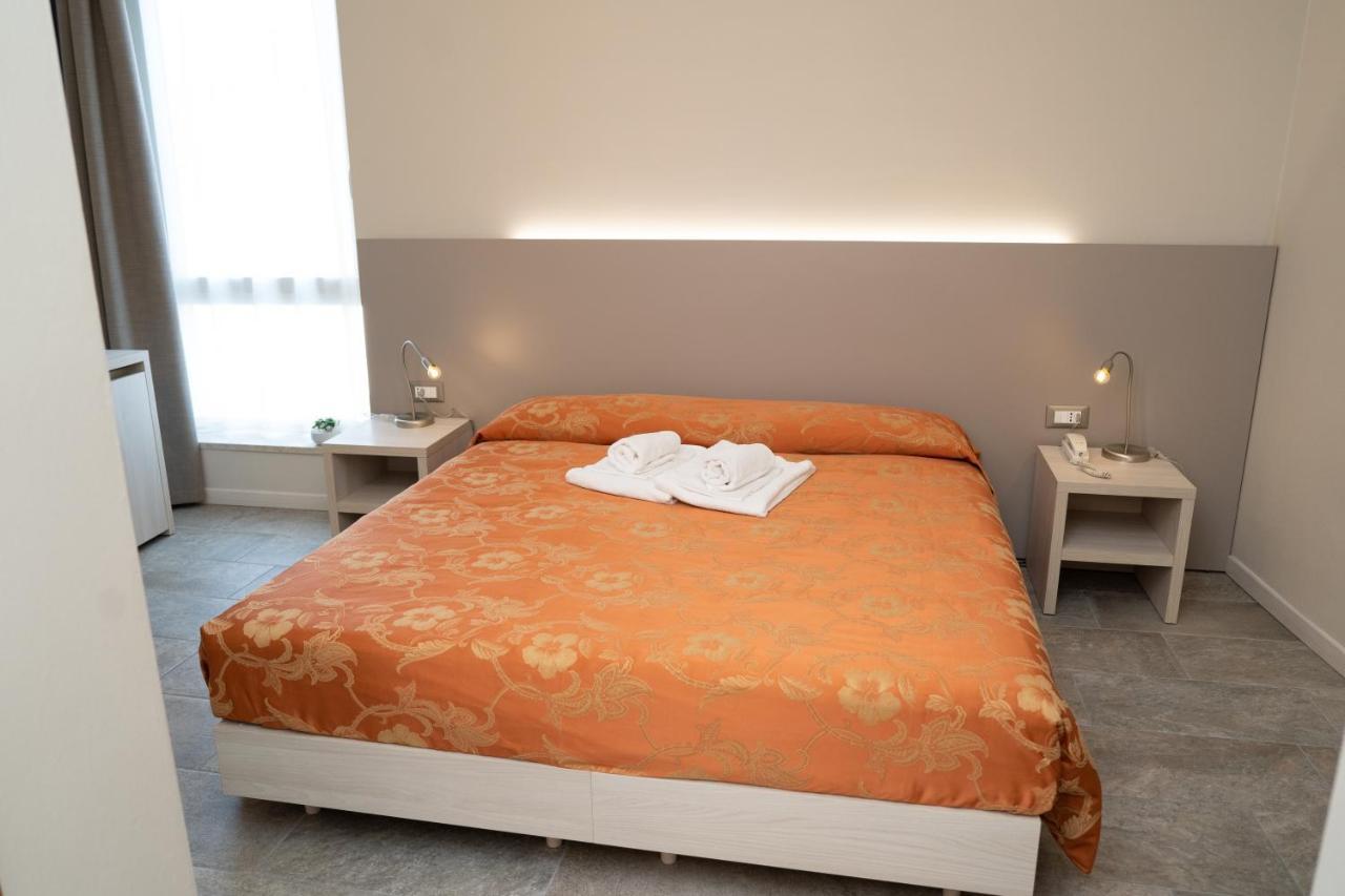 Hotel Europa ดอสโซบัวโน ภายนอก รูปภาพ